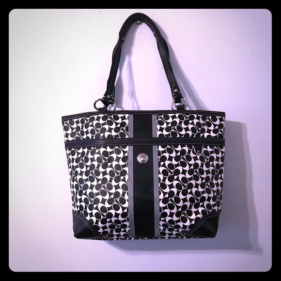 Coach Handbags - COACH TOTE handbag!!!